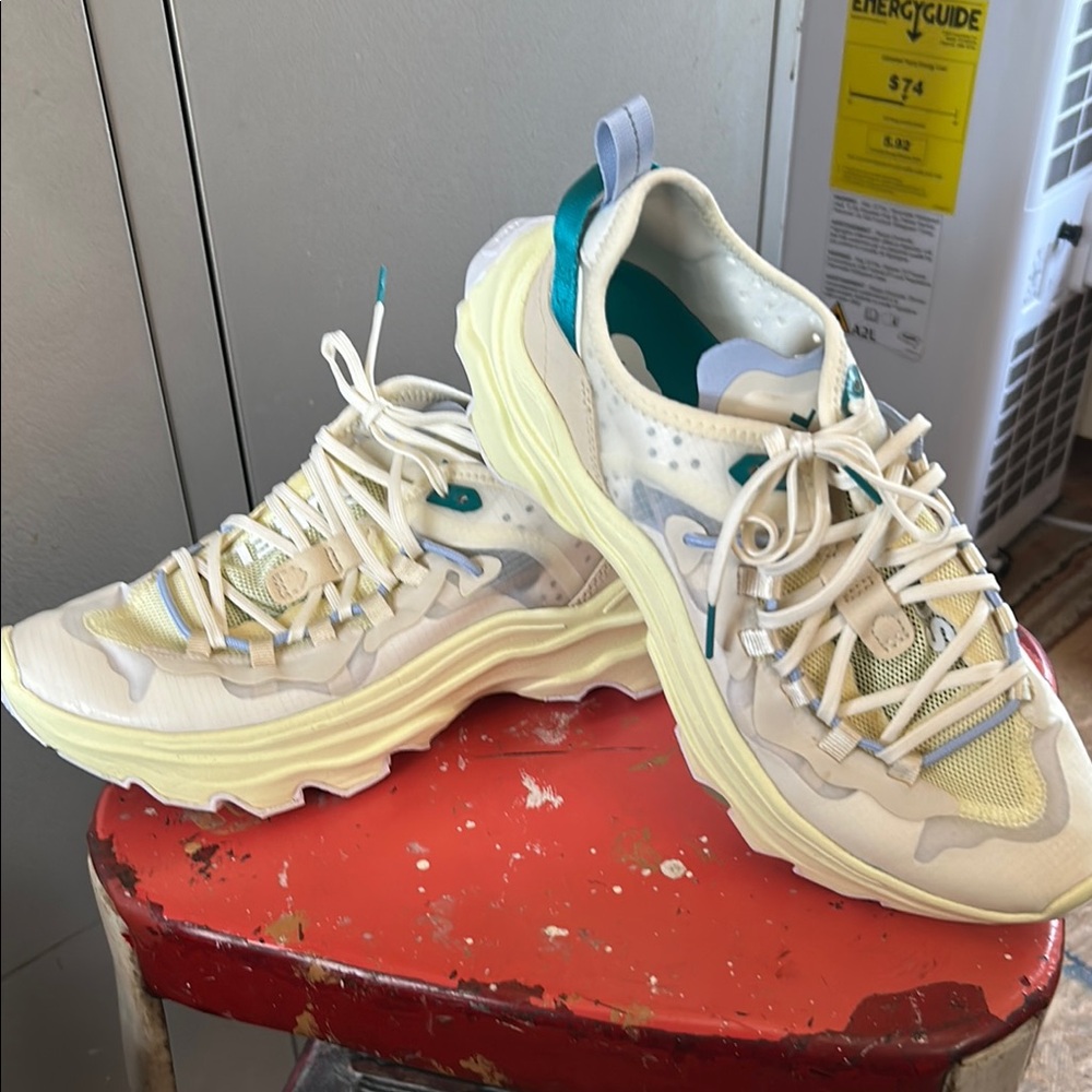 Sorel Cream and Green Sneakers with Cushioned Sole